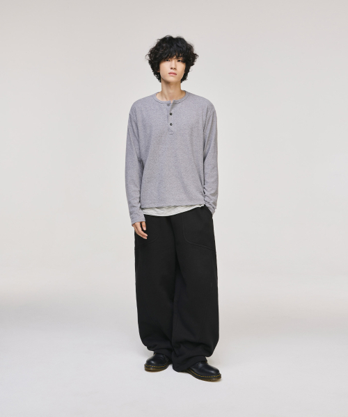 SIGNATURE（シグネチャ）の「Fatigue Curved Fleece Training Pants [Black]（スウェットパンツ・レディース・その他・LARGE/MEDIUM）」の3枚目の写真