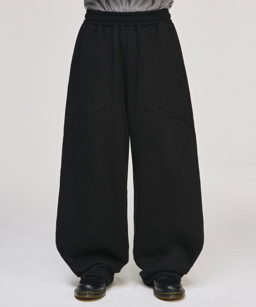 SIGNATURE（シグネチャ）の「Fatigue Curved Fleece Training Pants [Black]（スウェットパンツ・レディース・その他・LARGE/MEDIUM）」の4枚目の写真