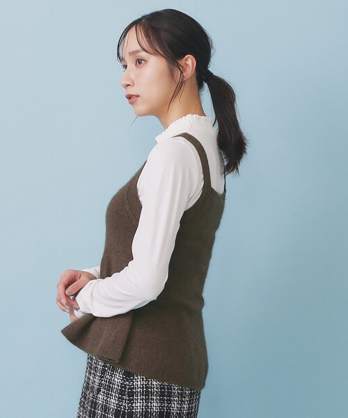 index（インデックス）の「ペプラムニットキャミソール/アンサンブル対応【洗える】（タンクトップ・レディース・パープル/ホワイト系9/ブラウン系その他/グレー・00）」の22枚目の写真