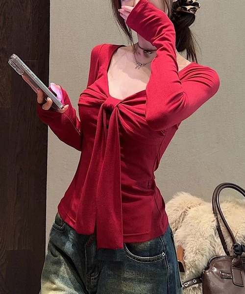 Nia(ニア)の「Nia(ニア)/リボンデザイン クロップド長袖カットソー(Tシャツ/カットソー・レディース・レッド/グレー・SMALL/MEDIUM)」の3枚目の写真