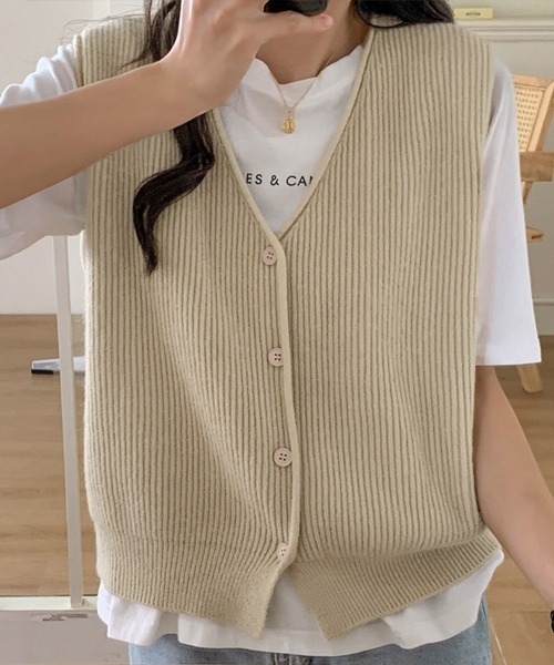 Miniministore（ミニミニストア）の「リブニットベスト前開きニットジレVネック（ベスト・レディース・マスタード/ライトベージュ/ダークベージュ/アイボリー/ブラック・FREE）」の8枚目の写真