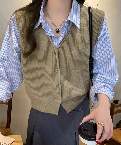 Miniministore（ミニミニストア）の「リブニットベスト前開きニットジレVネック（ベスト・レディース・マスタード/ライトベージュ/ダークベージュ/アイボリー/ブラック・FREE）」の19枚目の写真