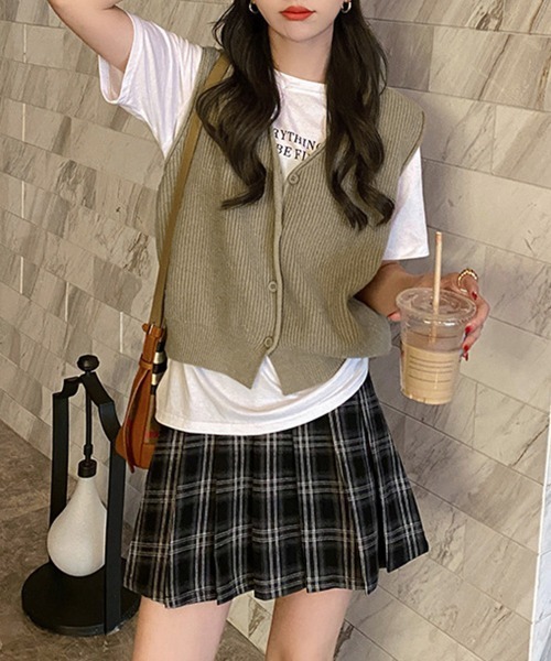 Miniministore（ミニミニストア）の「リブニットベスト前開きニットジレVネック（ベスト・レディース・マスタード/ライトベージュ/ダークベージュ/アイボリー/ブラック・FREE）」の21枚目の写真
