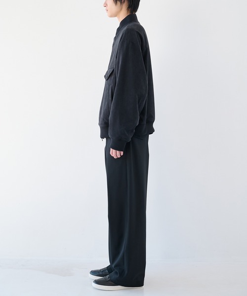 UJOH(ウジョー)の「【UJOH HOMME】別注 4 Pockets Zip-up Rib Blouson(ブルゾン・メンズ・ブラック/ブラウン/アイボリー・4/5)」の22枚目の写真
