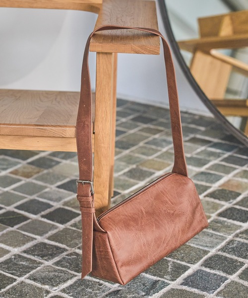 LAKOLE（ラコレ）の「フェイクレザースクエアショルダーバッグ / 633373（ショルダーバッグ・レディース・ライトブラウン/オフホワイト/ブラック・FREE）」の3枚目の写真