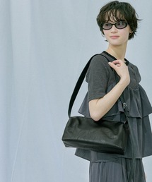 LAKOLE | フェイクレザースクエアショルダーバッグ / 633373(ショルダーバッグ)