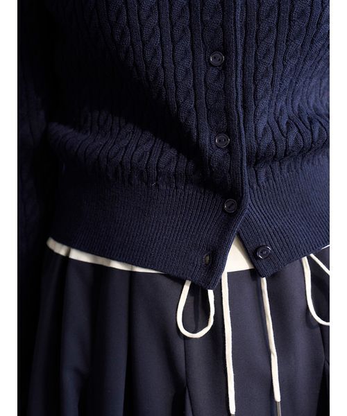 SNIDEL(スナイデル)の「リボンベアニットカーディガン(カーディガン/ボレロ・レディース・アイボリー/ネイビー/レッド・F)」の5枚目の写真