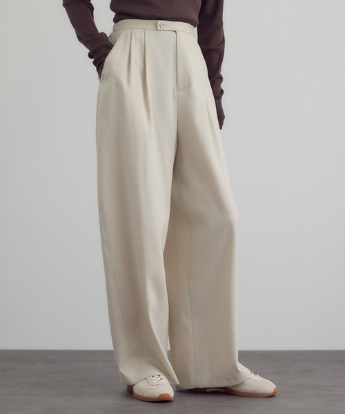 SALON adam et rope'(サロン アダム エ ロペ)の「トレビラツイルカービーパンツ(その他パンツ・レディース・ベージュ/ブラック・M/S)」の8枚目の写真