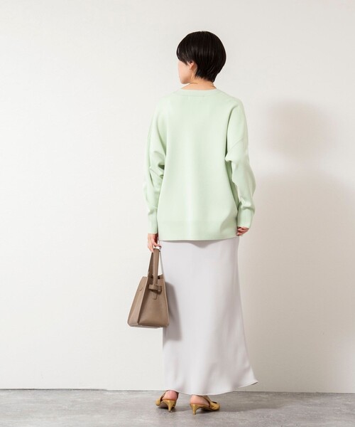 NOLLEY’S Sophi（ノーリーズソフィ）の「【一部WEB限定カラー】《手洗い可能》スムース編みVネックカーディガン（カーディガン/ボレロ・レディース・ミント/サックスブルー/ダークネイビー/クリーム・38）」の7枚目の写真