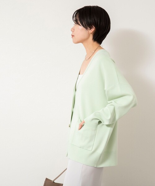 NOLLEY’S Sophi（ノーリーズソフィ）の「【一部WEB限定カラー】《手洗い可能》スムース編みVネックカーディガン（カーディガン/ボレロ・レディース・ミント/サックスブルー/ダークネイビー/クリーム・38）」の10枚目の写真