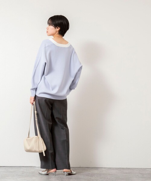 NOLLEY’S Sophi（ノーリーズソフィ）の「【一部WEB限定カラー】《手洗い可能》スムース編みVネックカーディガン（カーディガン/ボレロ・レディース・ミント/サックスブルー/ダークネイビー/クリーム・38）」の13枚目の写真