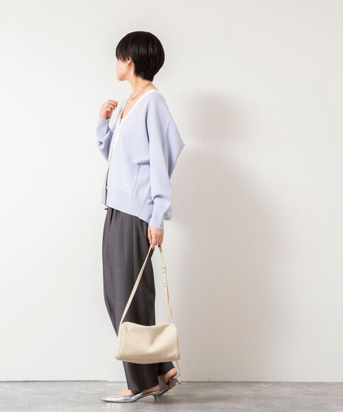 NOLLEY’S Sophi（ノーリーズソフィ）の「【一部WEB限定カラー】《手洗い可能》スムース編みVネックカーディガン（カーディガン/ボレロ・レディース・ミント/サックスブルー/ダークネイビー/クリーム・38）」の14枚目の写真