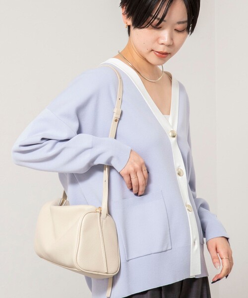 NOLLEY’S Sophi（ノーリーズソフィ）の「【一部WEB限定カラー】《手洗い可能》スムース編みVネックカーディガン（カーディガン/ボレロ・レディース・ミント/サックスブルー/ダークネイビー/クリーム・38）」の16枚目の写真