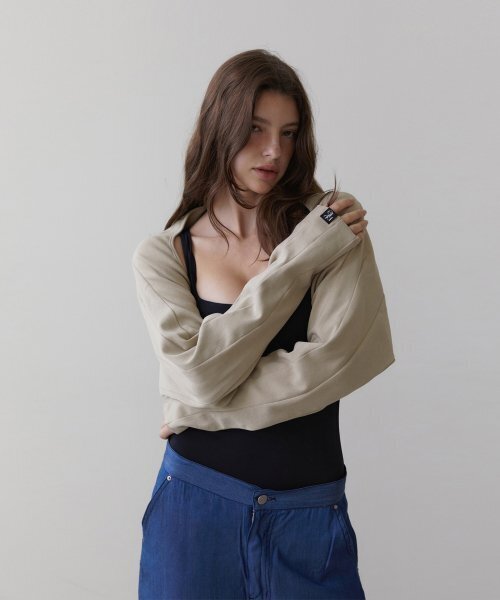 REVOIRSIS（ルヴォアシス）の「RVIS reversible cutting bolero beige（カーディガン/ボレロ・レディース・ベージュ・FREE）」の2枚目の写真