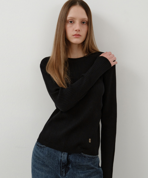 WEDNESDAYOASISFORWOMEN（ウェンズデー オアシス フォー ウーマン）の「リラックスドベーシックロングスリーブニット_BLACK(WC25-KN58)（ニット/セーター・レディース・ブラック・OS）」の2枚目の写真