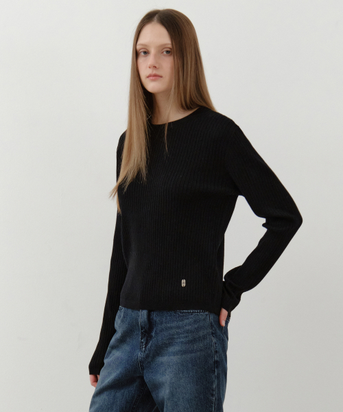 WEDNESDAYOASISFORWOMEN（ウェンズデー オアシス フォー ウーマン）の「リラックスドベーシックロングスリーブニット_BLACK(WC25-KN58)（ニット/セーター・レディース・ブラック・OS）」の3枚目の写真