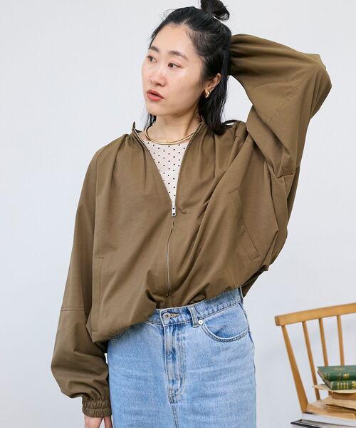 le.coeur blanc(ルクールブラン)の「《WEB限定アイテム》バルーンデザインノーカラーブルゾン(ブルゾン・レディース・チャコールグレー/カーキオリーブ/ベージュ/グレイッシュベージュ・38)」の14枚目の写真