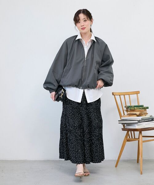 le.coeur blanc（ルクールブラン）の「《WEB限定アイテム》バルーンデザインノーカラーブルゾン（ブルゾン・レディース・チャコールグレー/カーキオリーブ/ベージュ・38）」の9枚目の写真