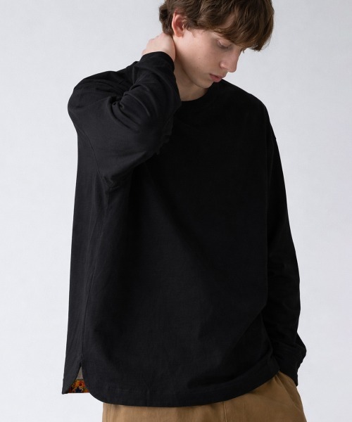 rehacer(レアセル)の「rehacer : Aged Cotton Flower Hem L/S CS / エイジド コットン フラワーヘム ロングスリーブカットソー(Tシャツ/カットソー・メンズ・ブルー/ベージュ/ブラック/ホワイト・LARGE/MEDIUM/SMALL/X-LARGE)」の1枚目の写真