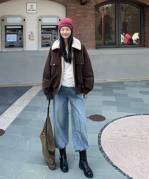AsheKsha(アシクシャ)の「裏地付きコーデュロイのゆったりジャケット(ブルゾン・レディース・ネイビー/ブラウン・M)」の12枚目の写真