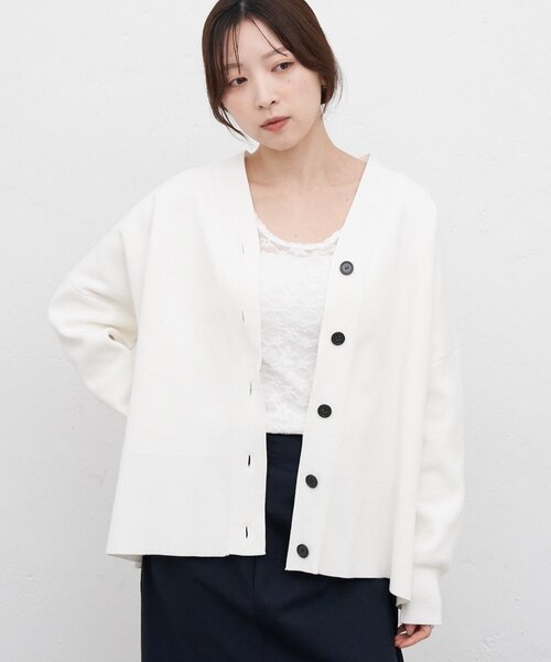 SHENERY（シーナリー）の「コットンスムースカーディガン（カーディガン/ボレロ・レディース・ライトベージュ/オフホワイト/ブルー・FREE）」の4枚目の写真