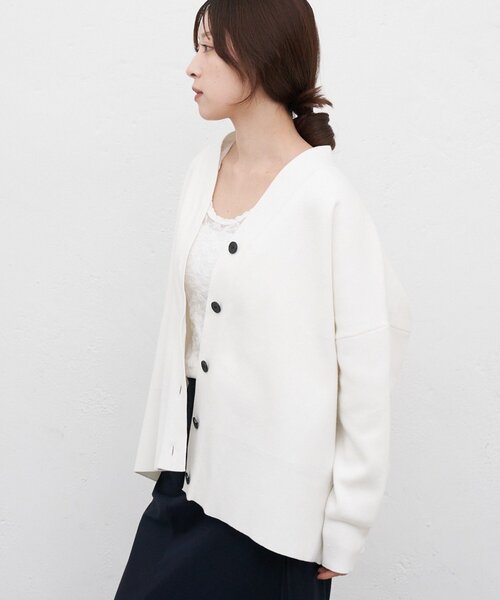 SHENERY（シーナリー）の「コットンスムースカーディガン（カーディガン/ボレロ・レディース・ライトベージュ/オフホワイト/ブルー・FREE）」の6枚目の写真