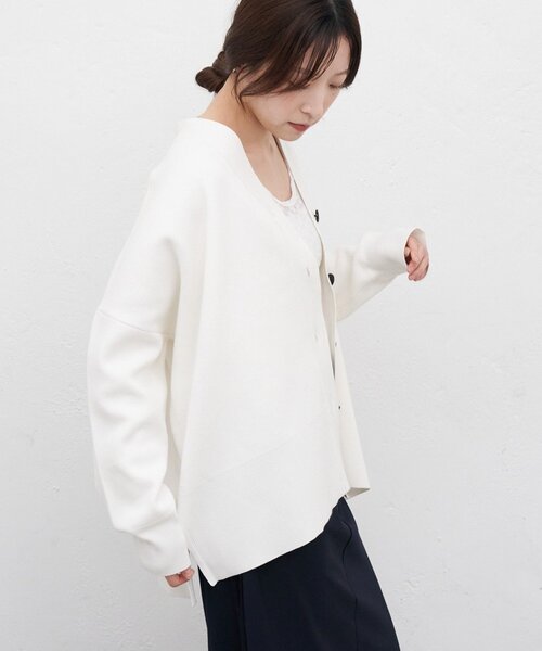 SHENERY（シーナリー）の「コットンスムースカーディガン（カーディガン/ボレロ・レディース・ライトベージュ/オフホワイト/ブルー・FREE）」の8枚目の写真