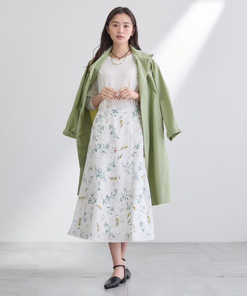 INDIVI（インディヴィ）の「【撥水／軽量】ミニマル スタンドカラーコート（その他アウター・レディース・ブラック/ベージュ/スモーキーグリーン系・40/38/36/15 /13/05/19）」の11枚目の写真