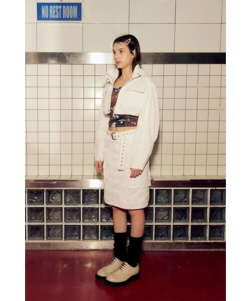 AFTERHOURS(アフターアワーズ)の「HOODED CROP JACKET (WHITE)(ナイロンジャケット・レディース・その他・FREE)」の2枚目の写真