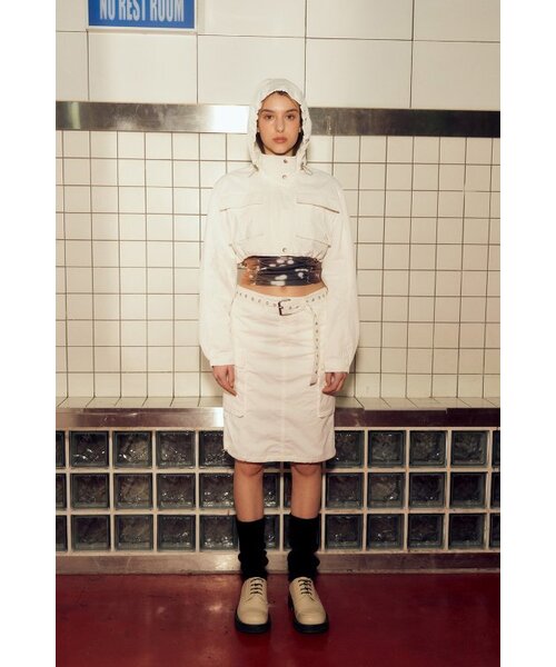 AFTERHOURS(アフターアワーズ)の「HOODED CROP JACKET (WHITE)(ナイロンジャケット・レディース・その他・FREE)」の4枚目の写真