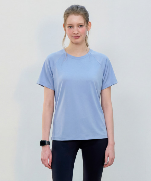 BASIC HOUSE(ベーシックハウス)の「レディースクールブリーズラグランラウンド半袖TシャツブルーLZTS3223(Tシャツ/カットソー・レディース・ブルー・FREE)」の1枚目の写真