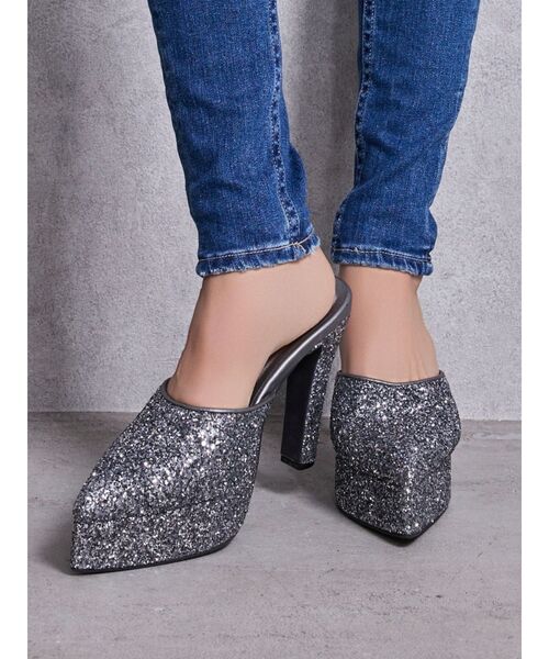 GYDA(ジェイダ)の「GLITTERミュール(パンプス・レディース・グレー/ピンク・LARGE/MEDIUM/SMALL)」の9枚目の写真