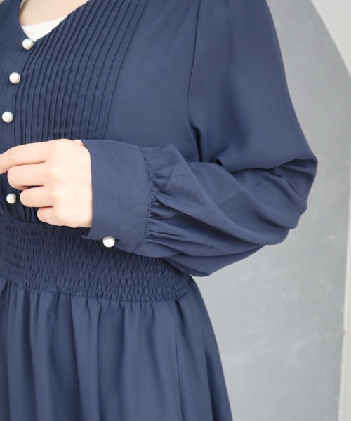 CECIL McBEE(セシルマクビー)の「胸元プリーツワンピース(ワンピース・レディース・ネイビー/ライトグレー・MEDIUM)」の15枚目の写真