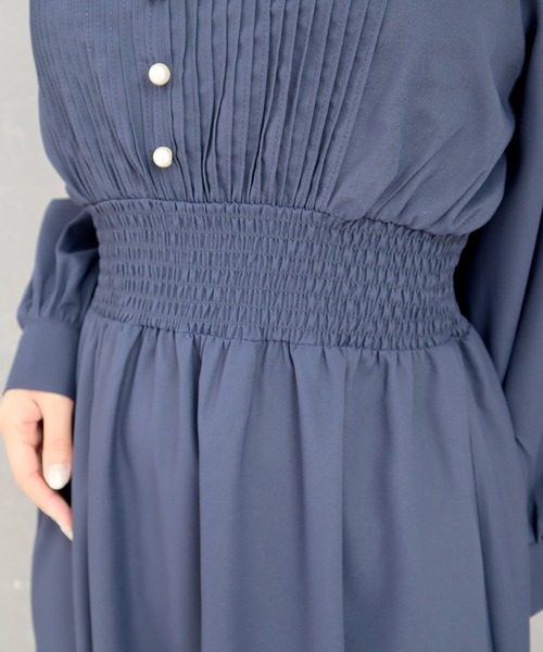 CECIL McBEE(セシルマクビー)の「胸元プリーツワンピース(ワンピース・レディース・ネイビー/ライトグレー・MEDIUM)」の16枚目の写真
