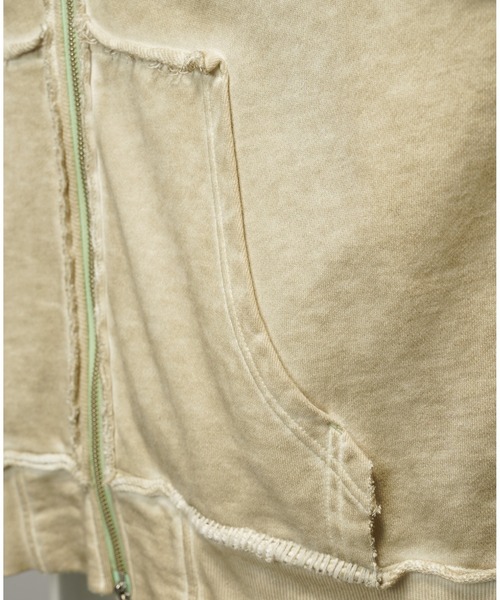 MAISON SPECIAL(メゾンスペシャル)の「《UNISEX》Over-Dye Embroidery Prime-Over Sweat Zip Hoodie/オーバーダイエンブロイダリースウェットプライムオーバーZIPパーカー【MAISON SPECIAL/メゾンスペシャル】(パーカー・メンズ・ブラック/グレイッシュベージュ/カーキ・0/1/2)」の11枚目の写真