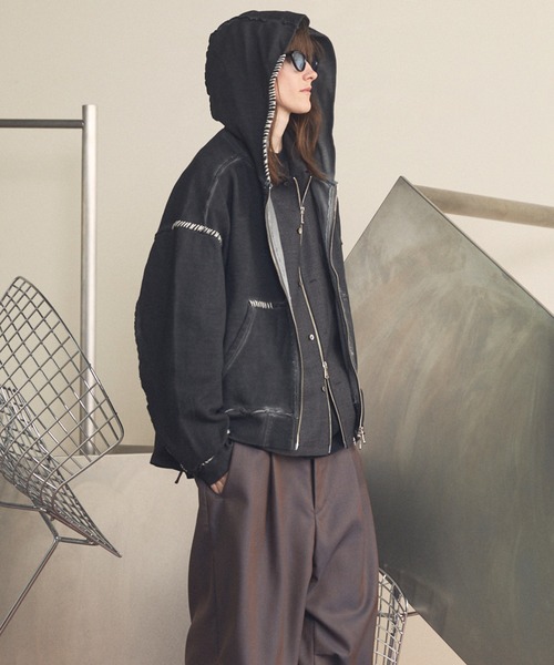 MAISON SPECIAL(メゾンスペシャル)の「《UNISEX》Over-Dye Embroidery Prime-Over Sweat Zip Hoodie/オーバーダイエンブロイダリースウェットプライムオーバーZIPパーカー【MAISON SPECIAL/メゾンスペシャル】(パーカー・メンズ・ブラック/グレイッシュベージュ/カーキ・0/1/2)」の17枚目の写真
