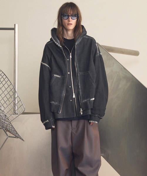 MAISON SPECIAL(メゾンスペシャル)の「《UNISEX》Over-Dye Embroidery Prime-Over Sweat Zip Hoodie/オーバーダイエンブロイダリースウェットプライムオーバーZIPパーカー【MAISON SPECIAL/メゾンスペシャル】(パーカー・メンズ・ブラック/グレイッシュベージュ/カーキ・0/1/2)」の16枚目の写真