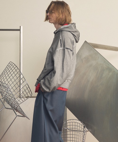 MAISON SPECIAL(メゾンスペシャル)の「《UNISEX》Over-Dye Embroidery Prime-Over Sweat Zip Hoodie/オーバーダイエンブロイダリースウェットプライムオーバーZIPパーカー【MAISON SPECIAL/メゾンスペシャル】(パーカー・メンズ・ブラック/グレイッシュベージュ/カーキ・0/1/2)」の20枚目の写真