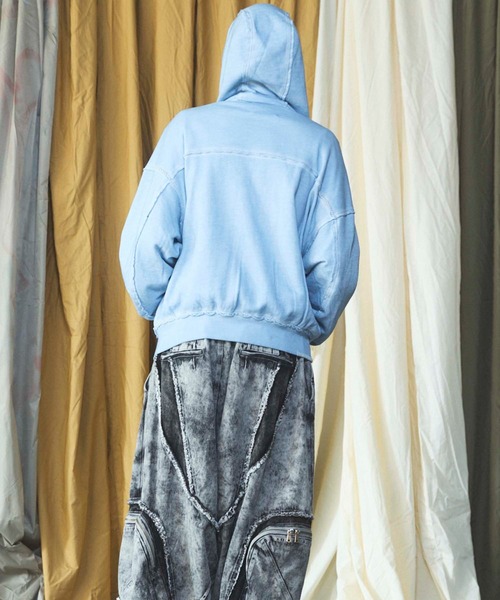 MAISON SPECIAL（メゾンスペシャル）の「《UNISEX》オーバーダイエンブロイダリースウェットプライムオーバーZIPパーカー/Over-Dye Embroidery Prime-Over Sweat Zip Hoodie【MAISON SPECIAL/メゾンスペシャル】（パーカー・メンズ・ブラック/グレイッシュベージュ/カーキ・0/1/2）」の13枚目の写真