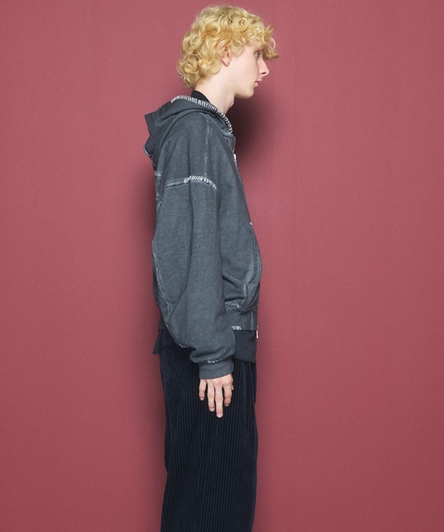 MAISON SPECIAL（メゾンスペシャル）の「《UNISEX》オーバーダイエンブロイダリースウェットプライムオーバーZIPパーカー/Over-Dye Embroidery Prime-Over Sweat Zip Hoodie【MAISON SPECIAL/メゾンスペシャル】（パーカー・メンズ・ブラック/グレイッシュベージュ/カーキ・0/1/2）」の9枚目の写真