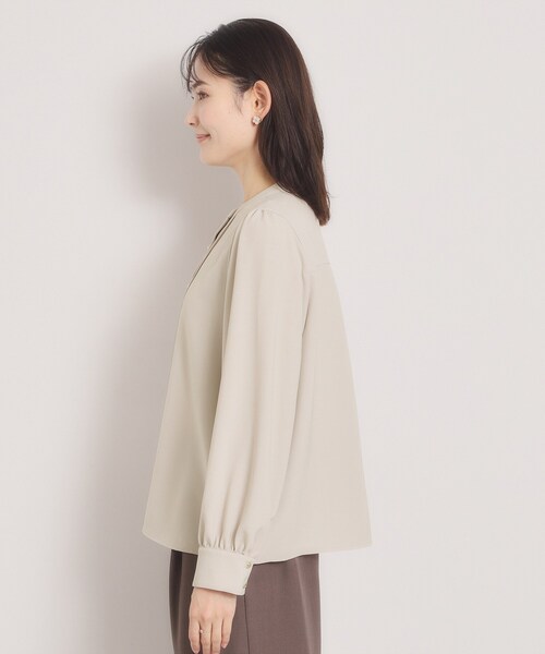 ITS'DEMO(イッツデモ)の「【入卒/手洗い可】フロントピンタックブラウス(シャツ/ブラウス・レディース・チャコールグレー/アイボリー/ナチュラル・00)」の17枚目の写真