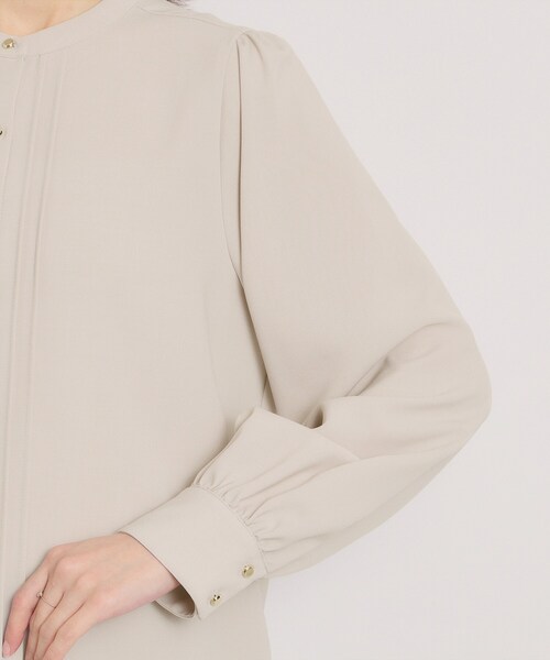 ITS'DEMO(イッツデモ)の「【入卒/手洗い可】フロントピンタックブラウス(シャツ/ブラウス・レディース・チャコールグレー/アイボリー/ナチュラル・00)」の21枚目の写真