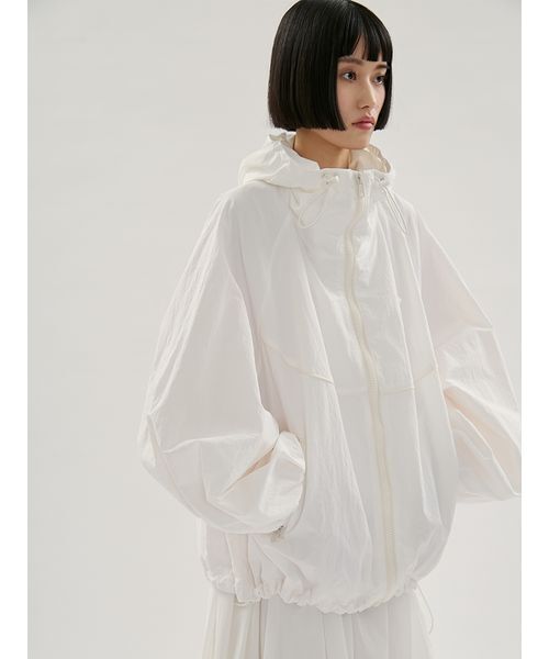 emmi（エミ）の「ビッグフォルムフーディーブルゾン（ブルゾン・レディース・オフホワイト/ブラック/レッド/ホワイト・F）」の14枚目の写真