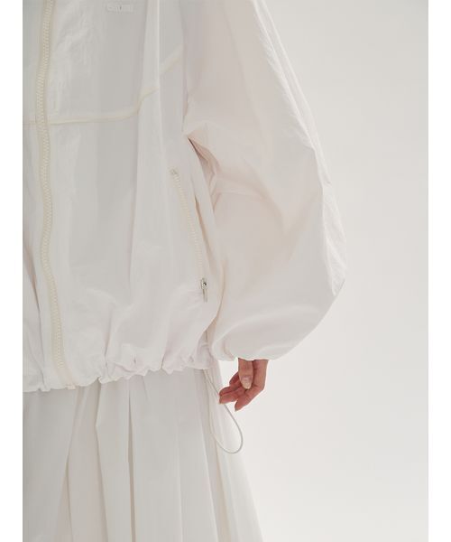 emmi（エミ）の「ビッグフォルムフーディーブルゾン（ブルゾン・レディース・オフホワイト/ブラック/レッド/ホワイト・F）」の19枚目の写真