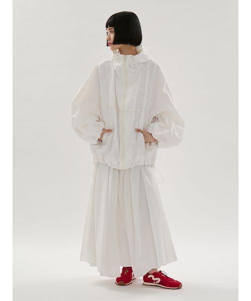 emmi（エミ）の「ビッグフォルムフーディーブルゾン（ブルゾン・レディース・オフホワイト/ブラック/レッド/ホワイト・F）」の21枚目の写真