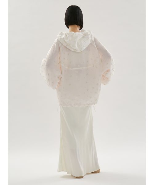 emmi（エミ）の「ビッグフォルムフーディーブルゾン（ブルゾン・レディース・オフホワイト/ブラック/レッド/ホワイト・F）」の7枚目の写真