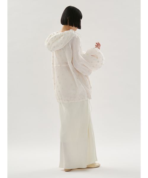 emmi（エミ）の「ビッグフォルムフーディーブルゾン（ブルゾン・レディース・オフホワイト/ブラック/レッド/ホワイト・F）」の8枚目の写真