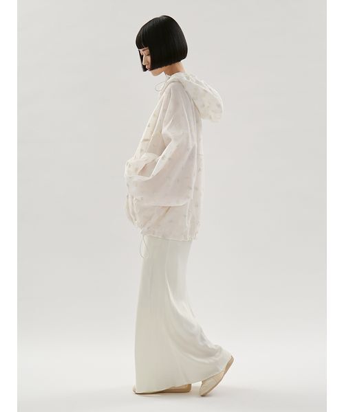 emmi（エミ）の「ビッグフォルムフーディーブルゾン（ブルゾン・レディース・オフホワイト/ブラック/レッド/ホワイト・F）」の9枚目の写真