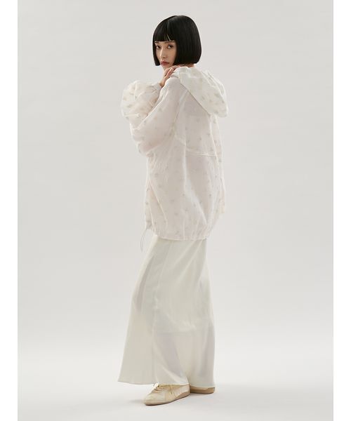 emmi（エミ）の「ビッグフォルムフーディーブルゾン（ブルゾン・レディース・オフホワイト/ブラック/レッド/ホワイト・F）」の10枚目の写真