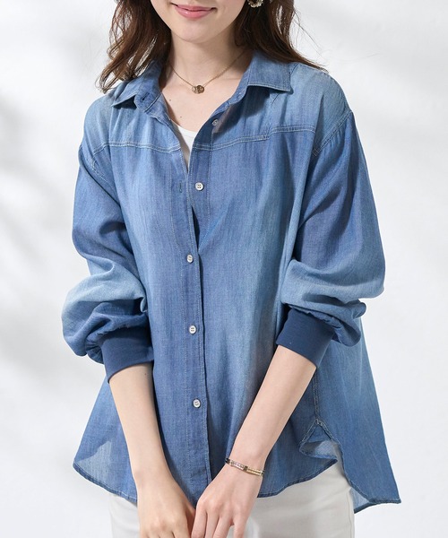 BELLUNA PLUS(ベルーナ)の「柔らかシアーデニムシャツ(シャツ/ブラウス・レディース・サックスブルー/ブルー・LARGE/MEDIUM/X-LARGE)」の3枚目の写真